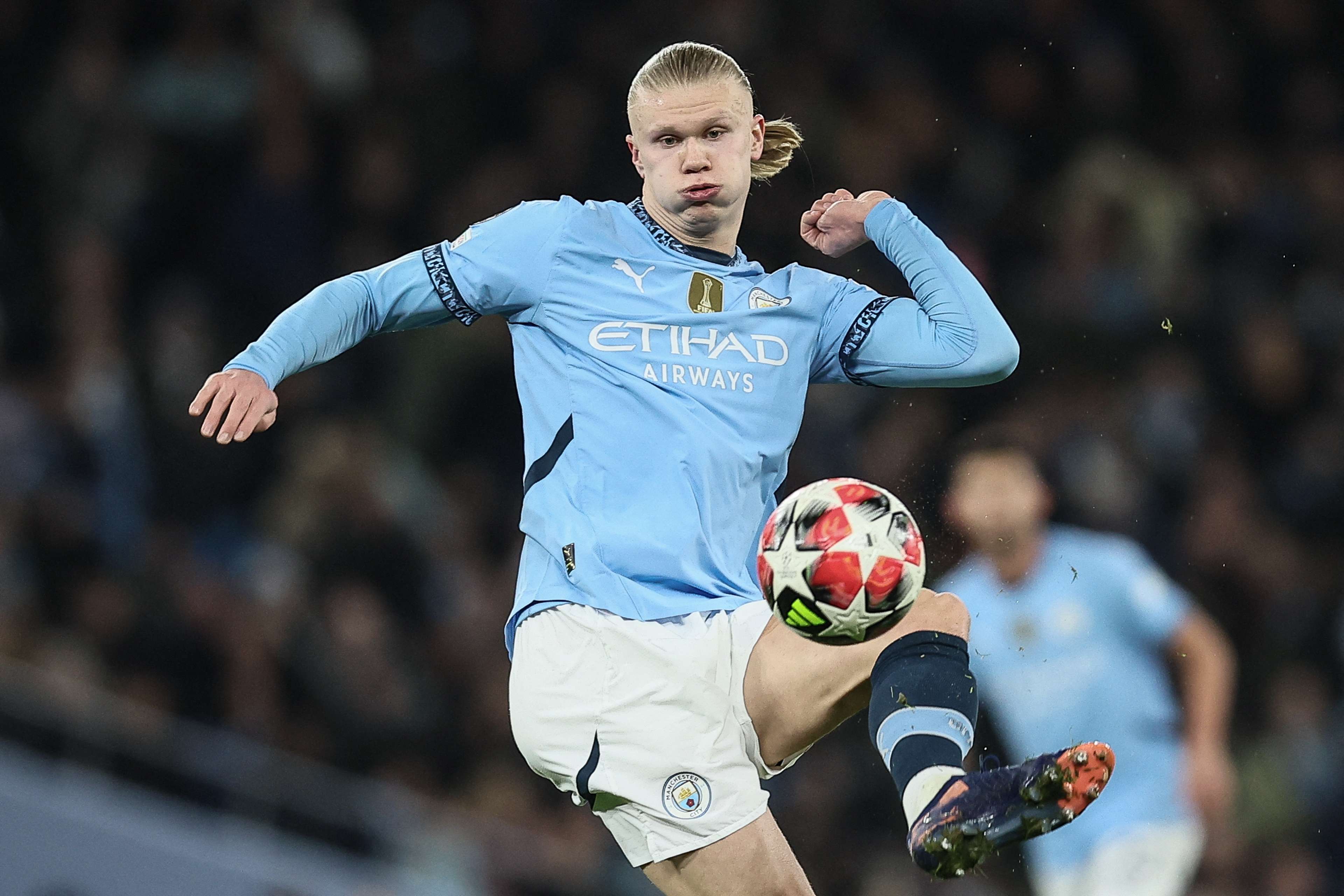 汪峰震怒！小苹果深夜删博藏玄机 章子怡紧急飞三亚.